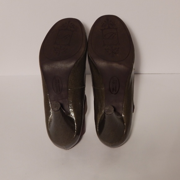 Kenneth Cole Reaction rounded heeled show in Women - Picture 5 of 5